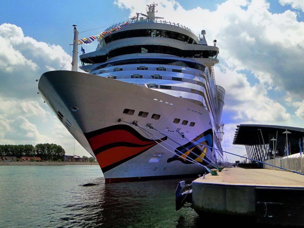 Steuermann, Urlaub In Warnemuende Rostock